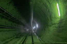 tunnel_gruen_erstfeld_270708_c_b800.jpg (118606 Byte)