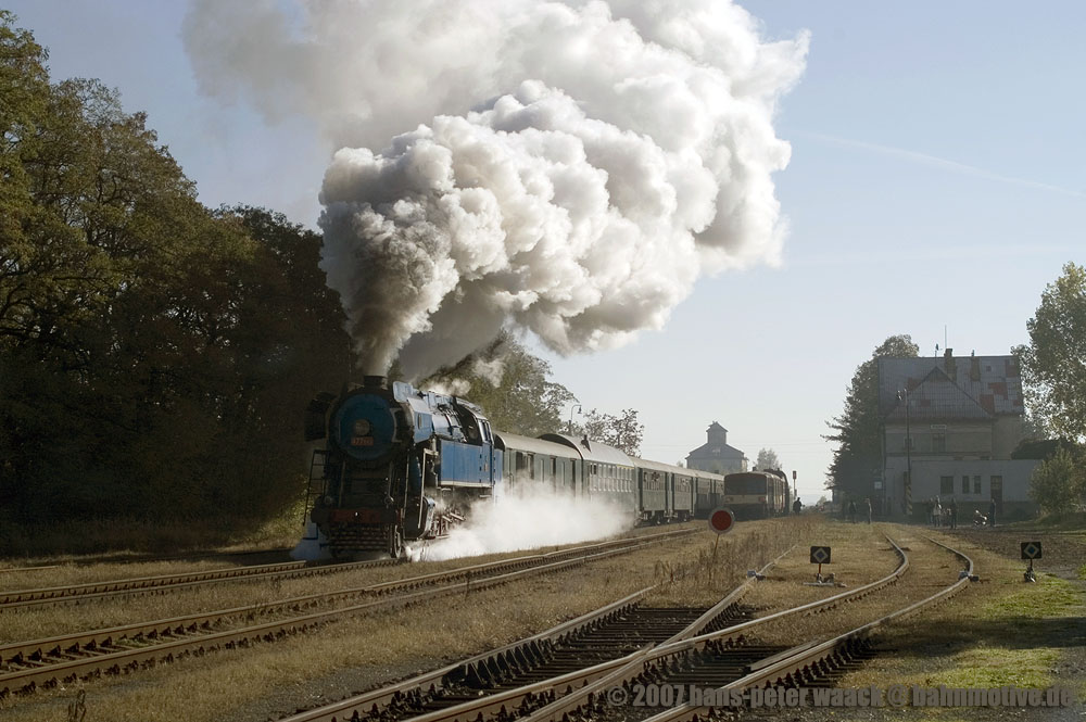 477 043 in Stochov